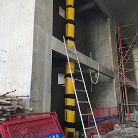 中交青岛总部基地A1#楼项目 建筑垃圾通道兼做洗泵管 200米超高层